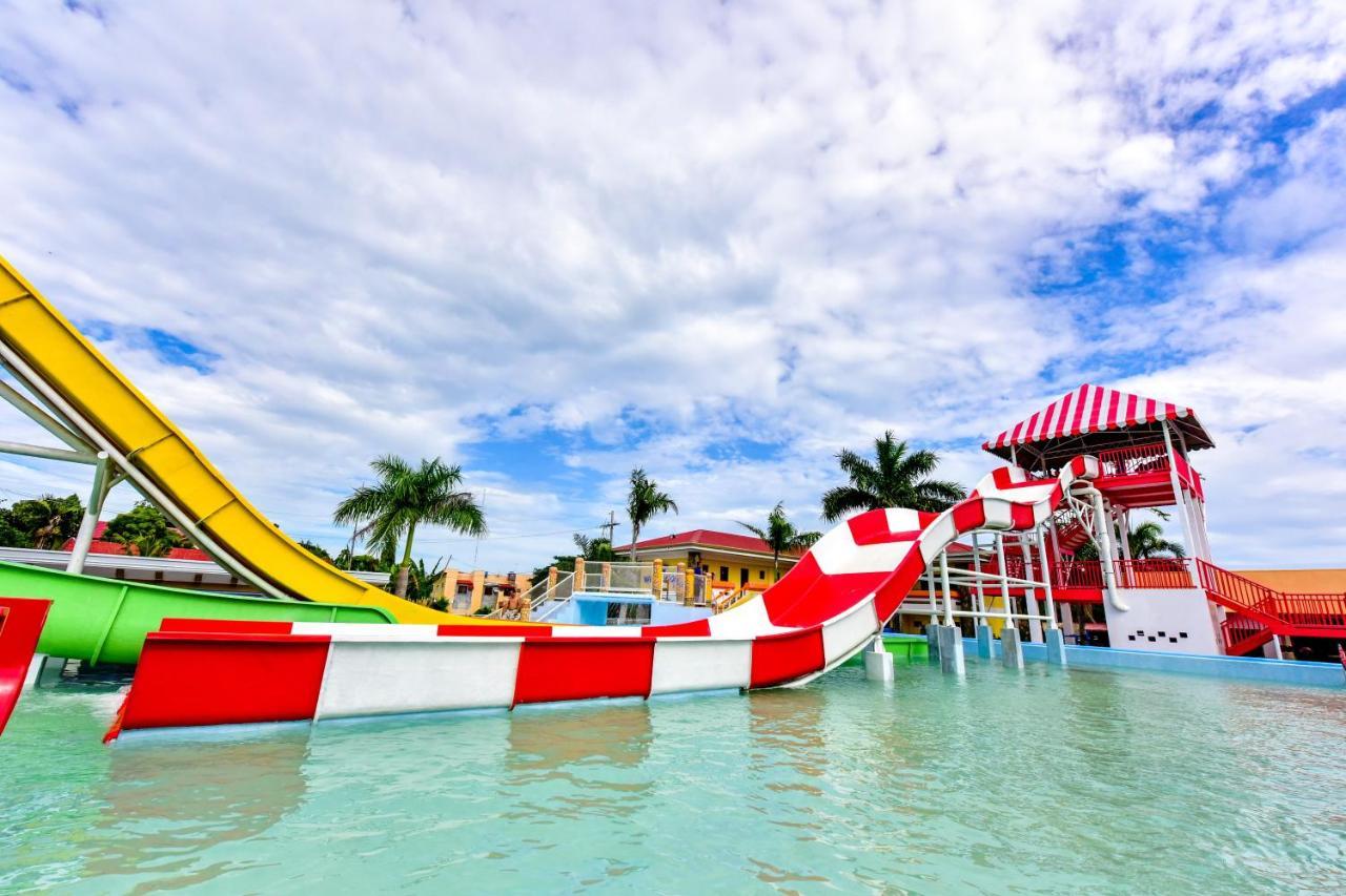 Eon Centennial Resort Hotel & Waterpark Iloilo City Dış mekan fotoğraf
