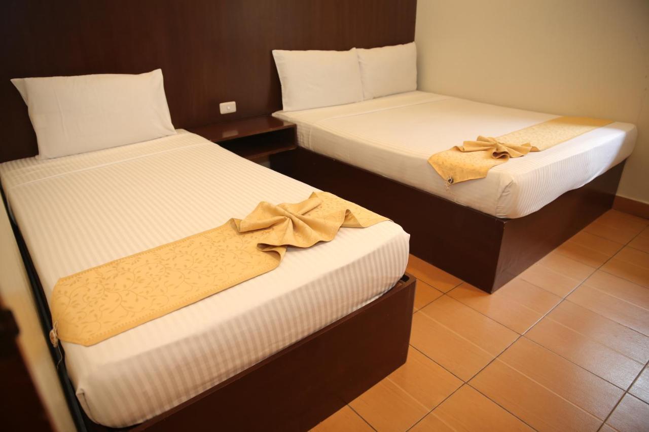 Eon Centennial Resort Hotel & Waterpark Iloilo City Dış mekan fotoğraf