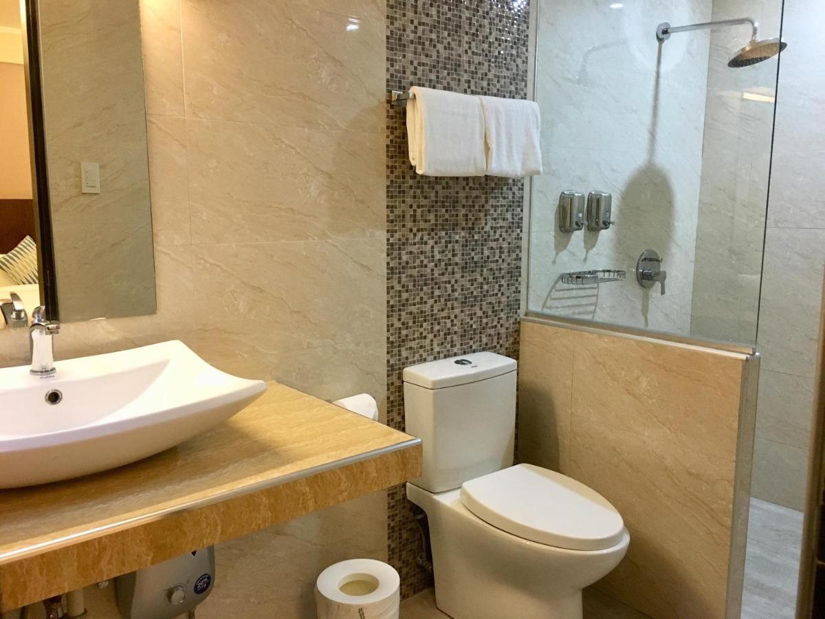 Eon Centennial Resort Hotel & Waterpark Iloilo City Dış mekan fotoğraf