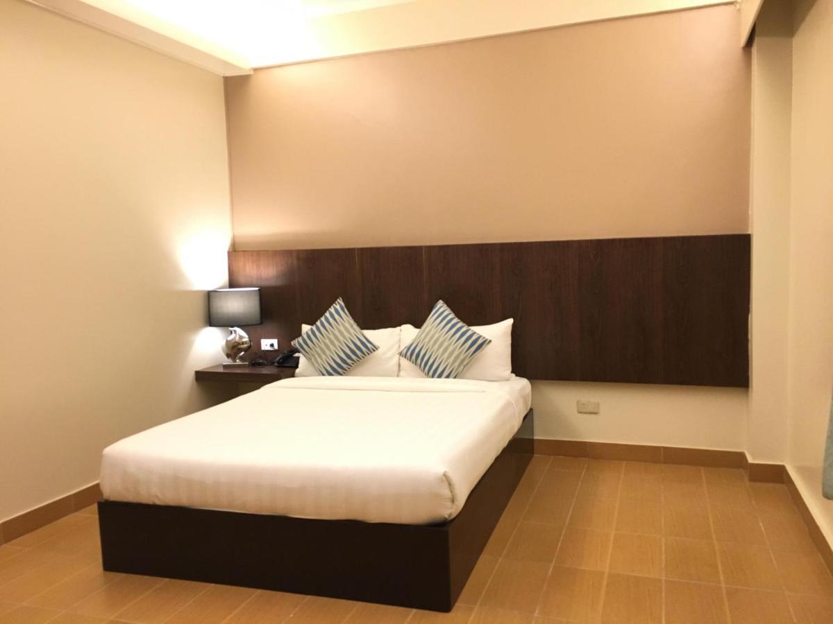 Eon Centennial Resort Hotel & Waterpark Iloilo City Dış mekan fotoğraf